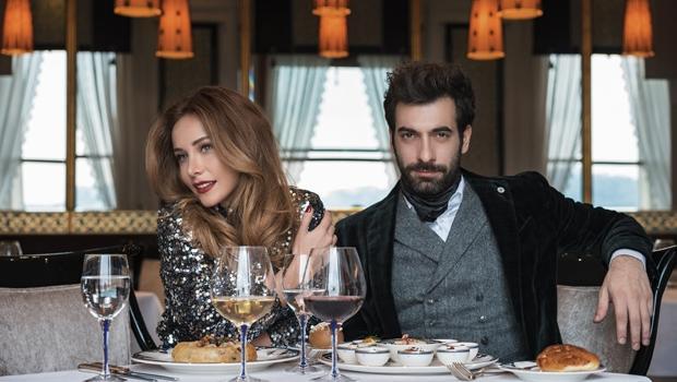 "Poyraz Karayel"in sevgililərindən Yeni il fotosessiyası