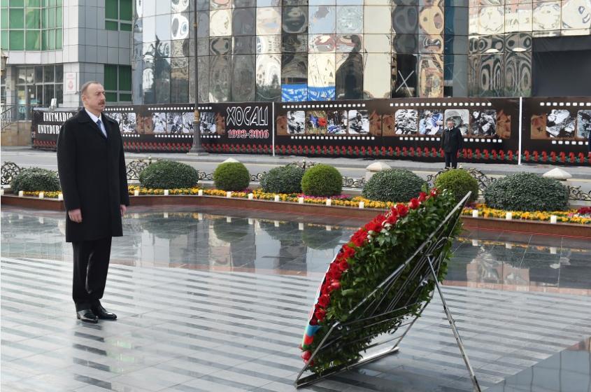 İlham Əliyev və xanımı anma mərasimində -  video+foto