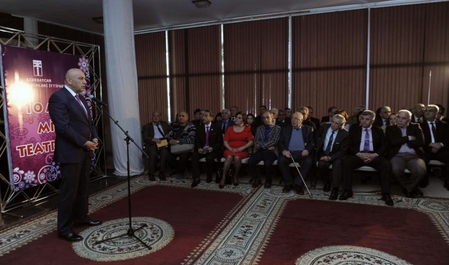 Sənət adamları mükafatlandırıldı -  fotolar