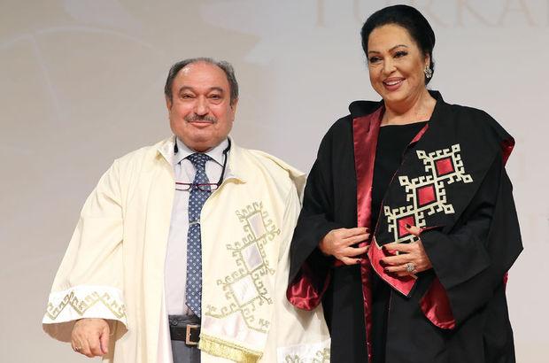 Türkan Şoray "Fəxri doktor" oldu - fotolar 