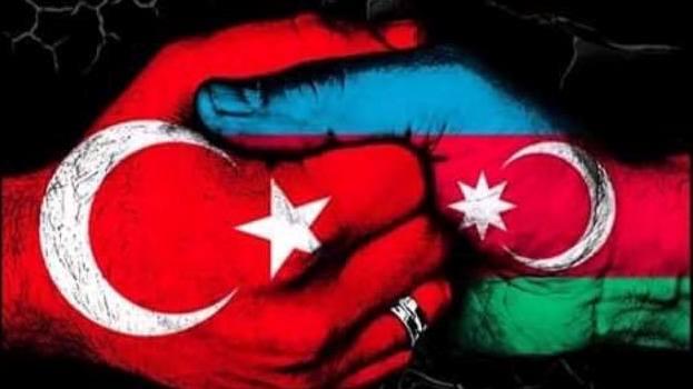 Türkiyəli məşhurlardan Azərbaycana dəstək -  fotolar