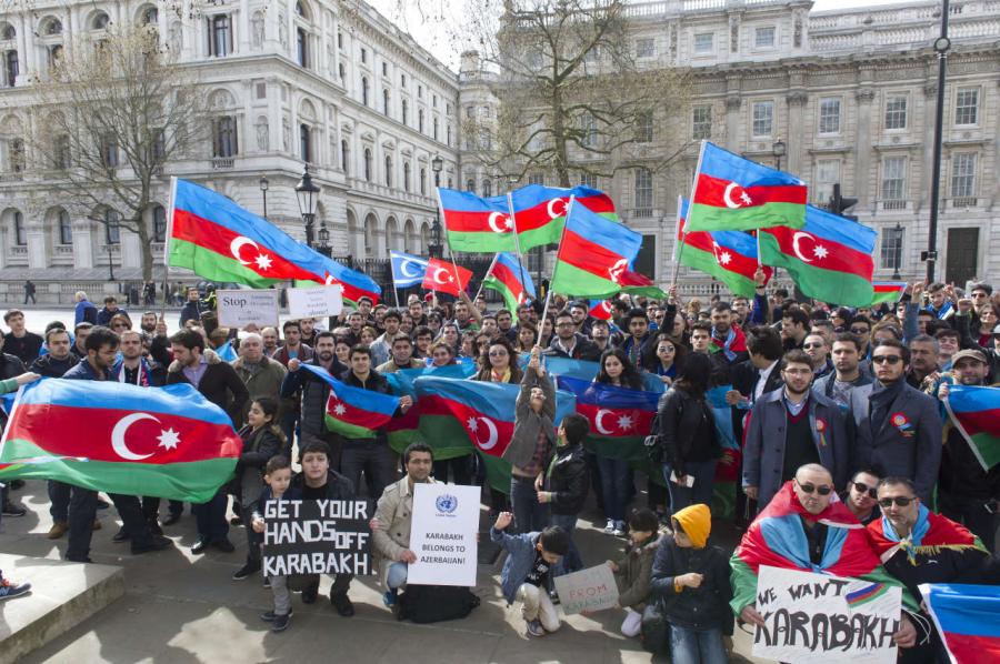 Londonda Ermənistan əleyhinə etiraz aksiyası - fotolar