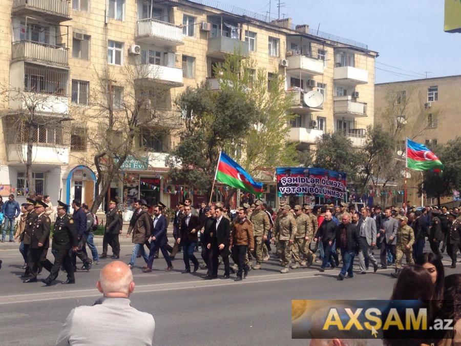 Bakıda şəhidlərin cənazəsində izdiham - fotolar
