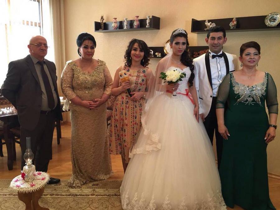 Əməkdar artistin qızının toyundan ilk  fotolar