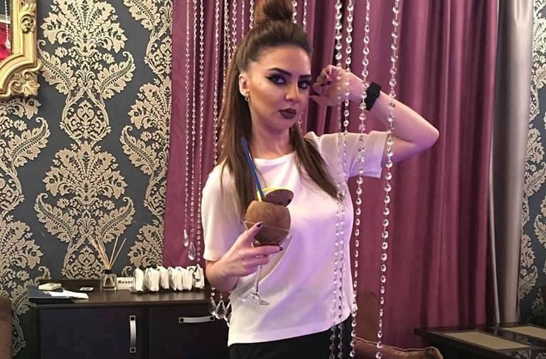 Burun əməliyyatı etdirən aparıcıdan yeni fotolar