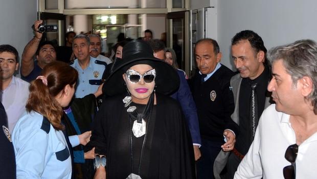 Bülent Ersoy ifadə verdi: "Sanki atasını mən öldürmüşəm.."