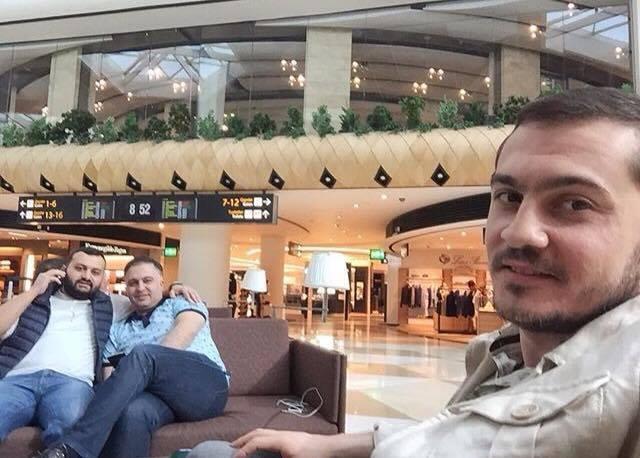 Yerli tanınmışlarımız Erkan Petekkaya ilə bir arada -  foto