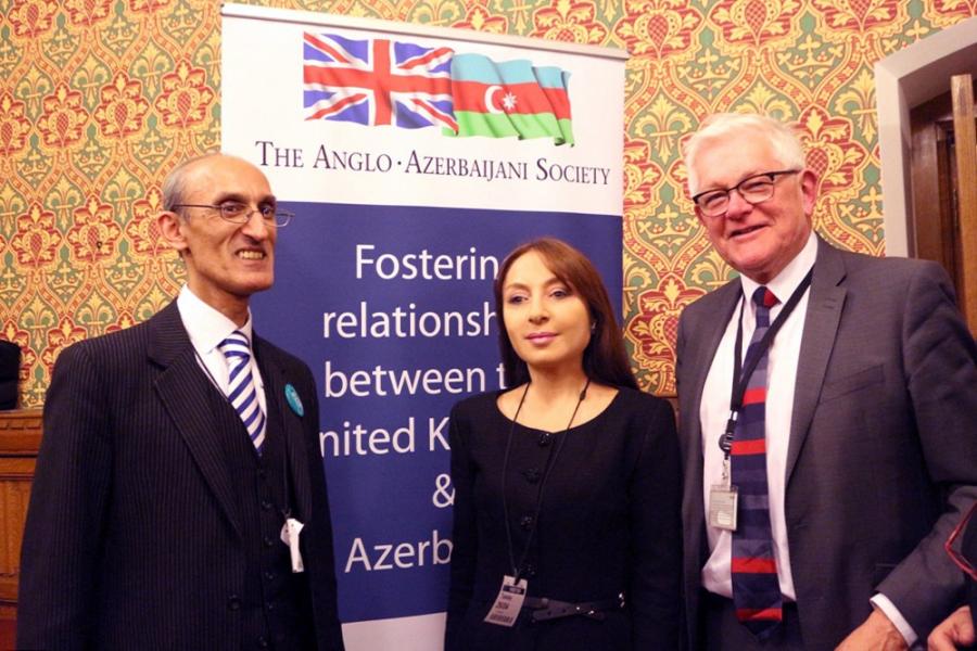 Nərgiz Paşayeva Britaniya parlamentində -  fotolar