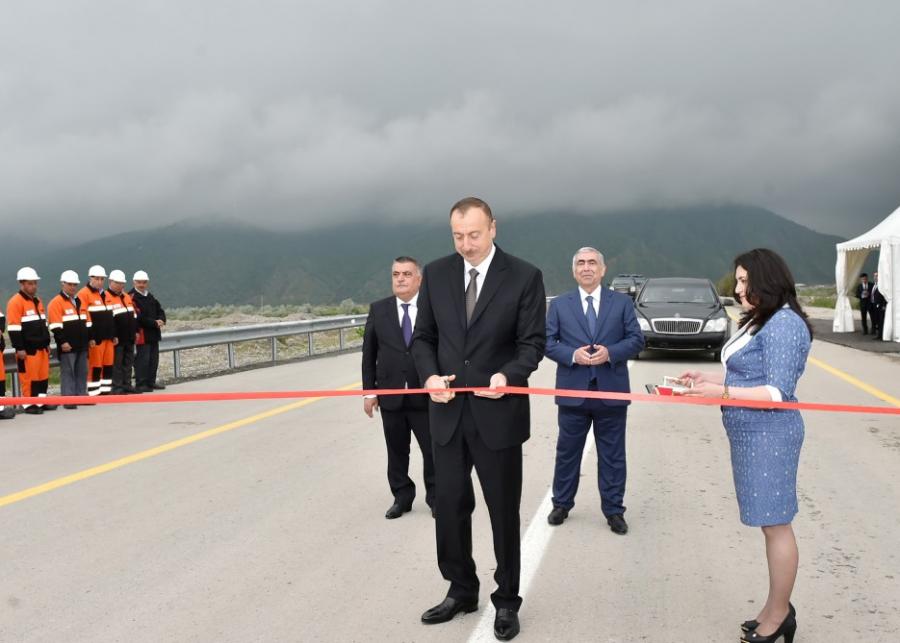 İlham Əliyev yol açılışında - fotolar