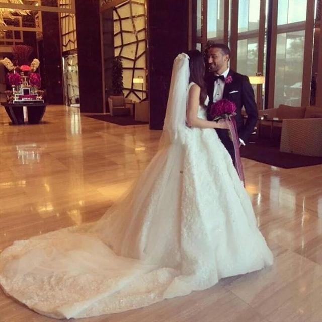 Türkiyəli futbolçu evləndi -foto