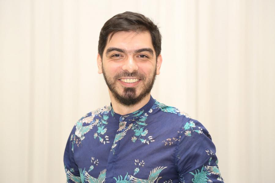"Heç vaxt cırıq şalvar geyinmərəm" -  fotolar
