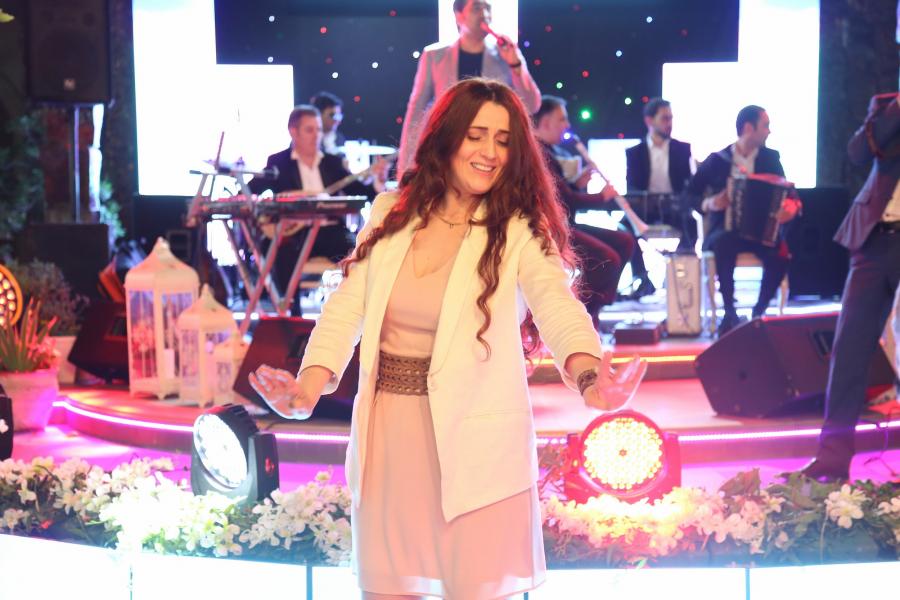 Elton oxudu, İlhamə və Nadir rəqs etdi -  fotolar