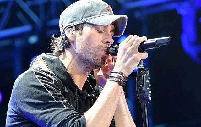 Enrike İqlesiasın Bakı konsertindən fotolar 