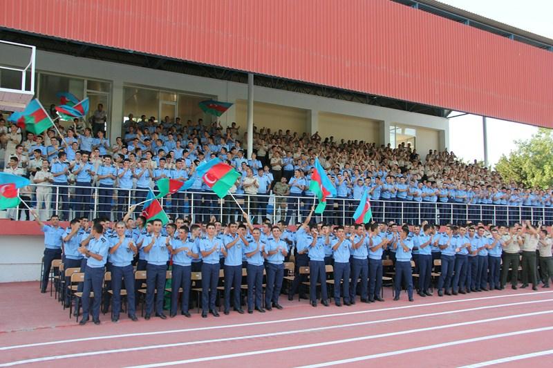 Müğənnilər hərbi məktəbin qonağı oldular - fotolar