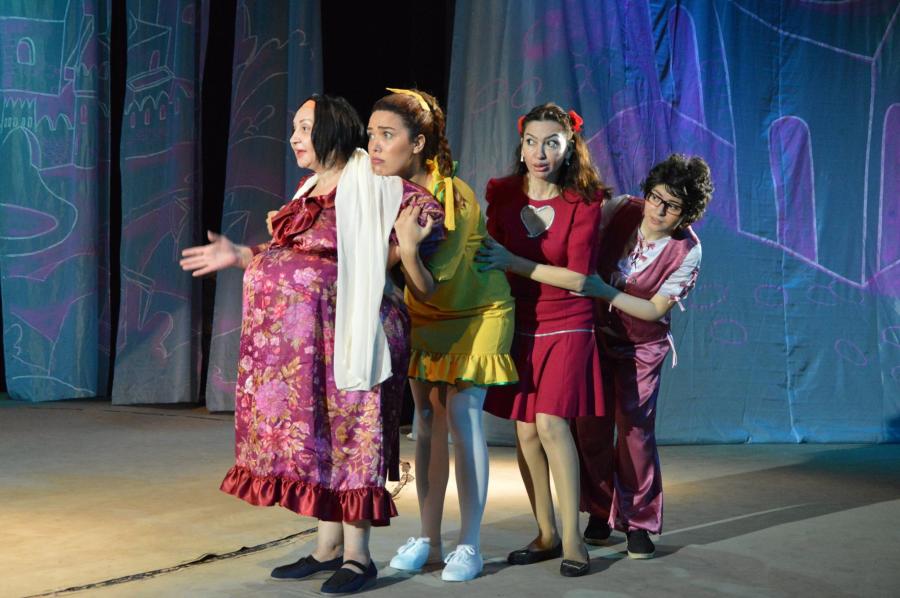 Gənc Tamaşaçılar Teatrı mövsümü başa vurdu