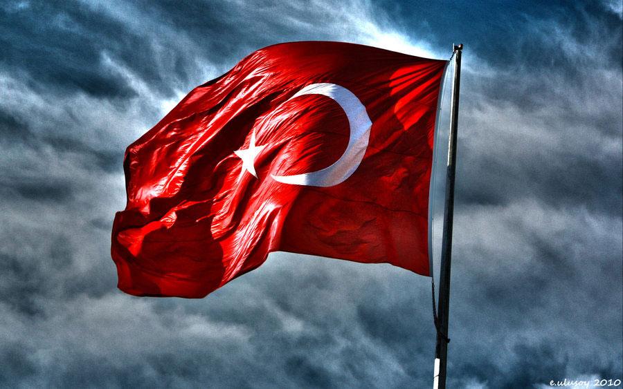 "Bomba səsləri, qışqırtılar..." -  Yerli məşhurlar Türkiyədə baş verənlər haqda