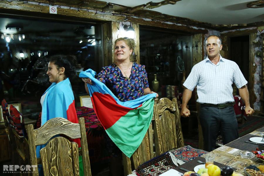 Elmar Qasımovun ailəsi gümüş medala belə sevindi - fotolar
