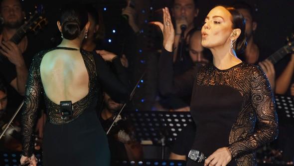 Ebru Gündeş boşanma qərarından sonra ilk dəfə - fotolar