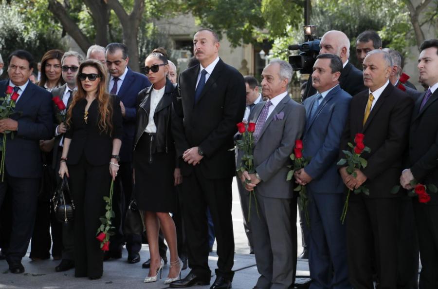 Prezident və xanımı Rəşid Behbudovun abidəsinin açılışında -  fotolar