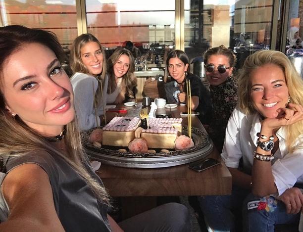 40 yaşını Acunun sevgilisi ilə qeyd etdi - fotolar