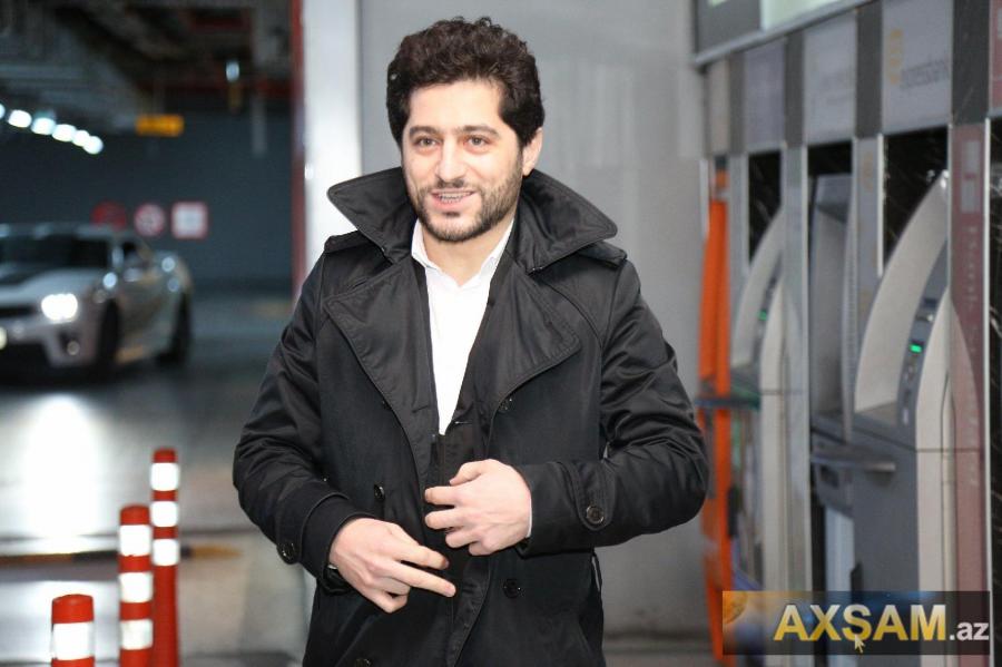 Əməkdar artist alış-veriş mərkəzində -  fotolar