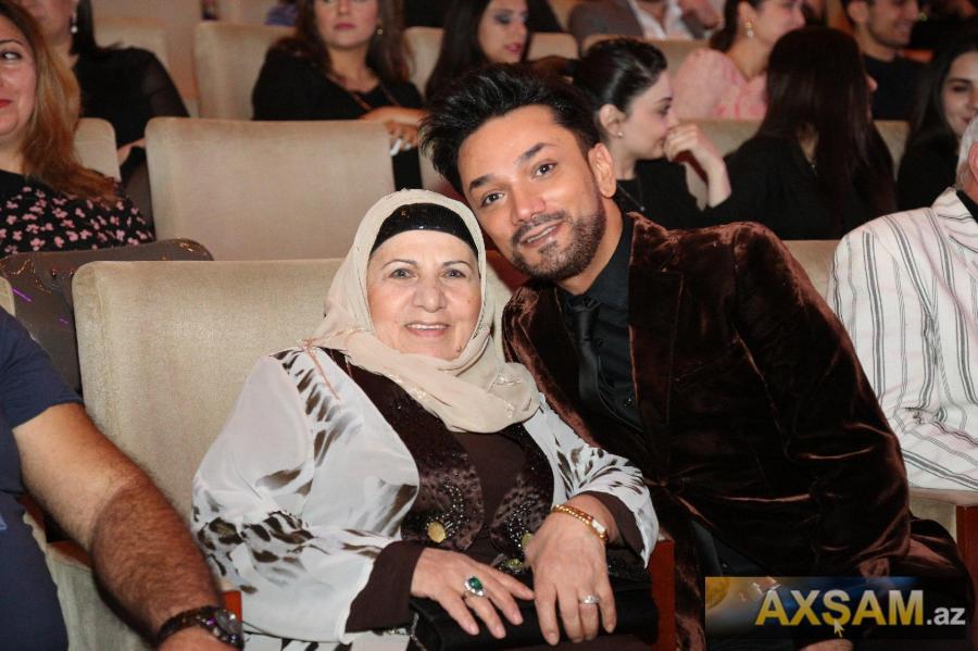 Faiq Ağayev anası ilə konsertdə -  fotolar