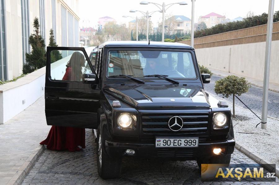 İlhamə Qasımovanın bahalı avtomobili -  fotolar