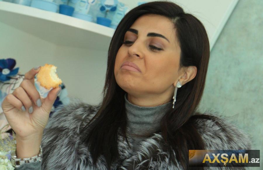 Gülay açılışda -  fotolar