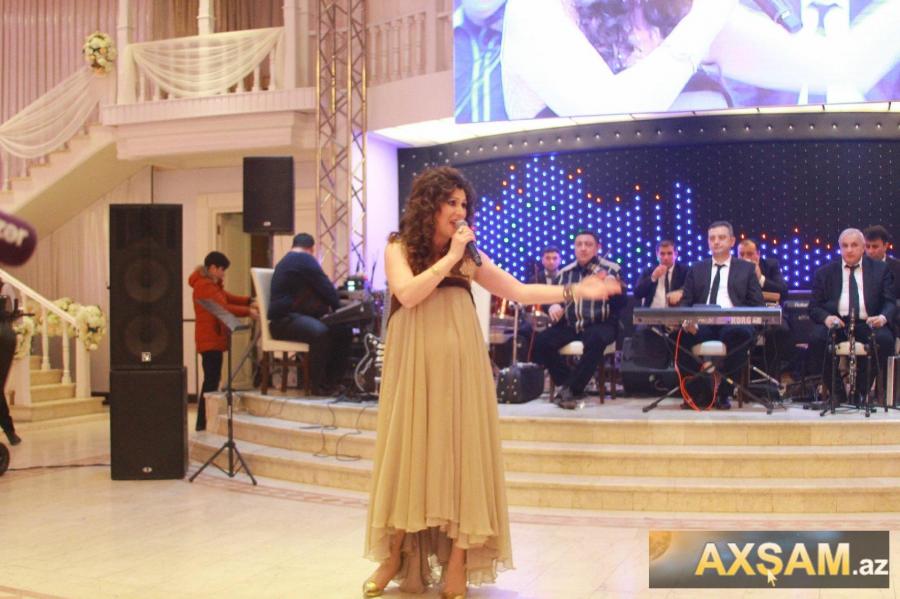 Hamilə olan Gülyanaq Məmmədova toyda –  fotolar
