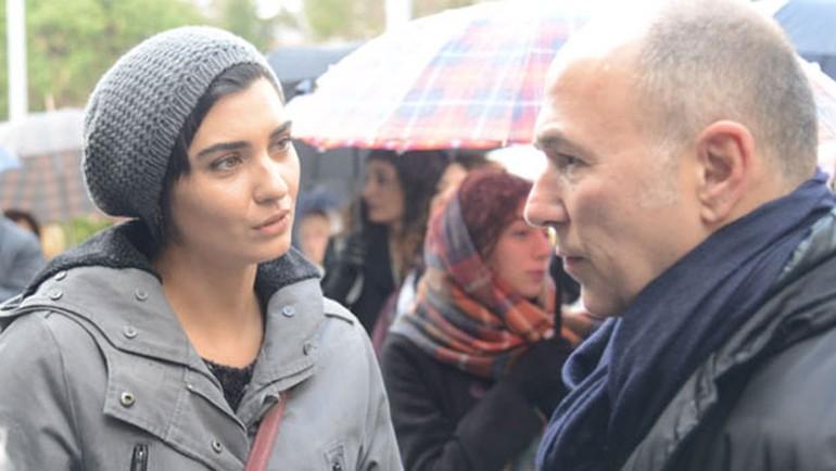 Tuba Büyüküstün və Halit Ergenç dəfn mərasimində - fotolar