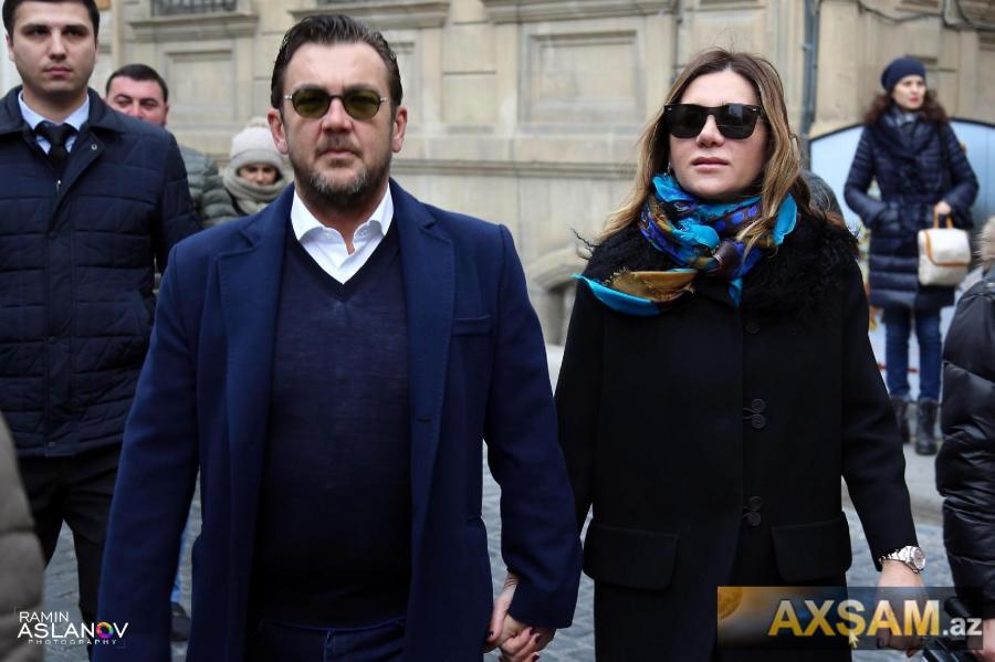 Ayla Çelik Bakıya sevgilisi ilə gəldi –  fotolar