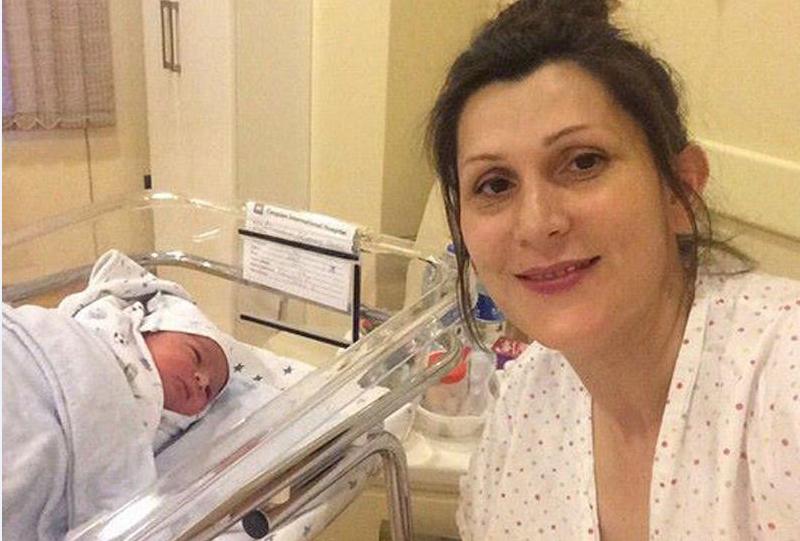 Gülyanaq Məmmədovanın yeni doğulan övladının  fotoları
