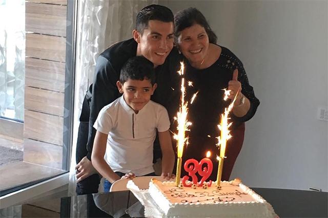 Ronaldonun ad günündən fotolar