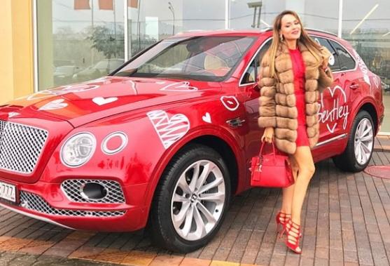 Sevgilisindən 20 milyonluq hədiyyə - foto