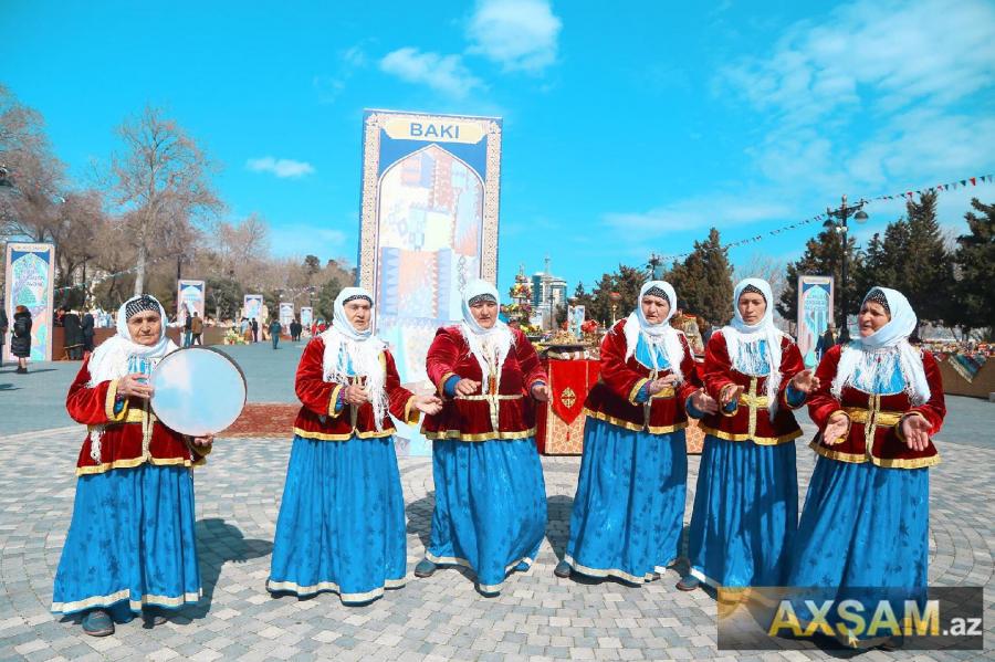 Bakıdakı Novruz şənliyindən fotolar