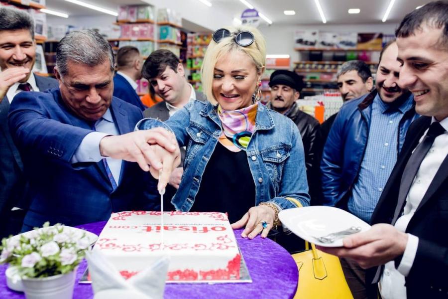 "Ofisait" yeni filial açdı - məşhurlar gəldi+fotolar