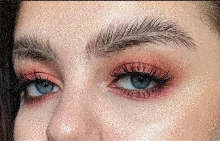 Moda dünyasında yeni dəb - Zövqlü, iyrənc, yoxsa gülməli?