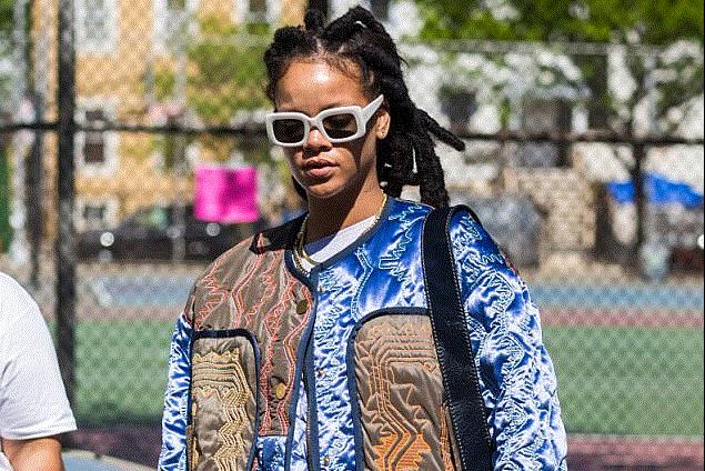 Rihanna yenə də seçilir - fotolar