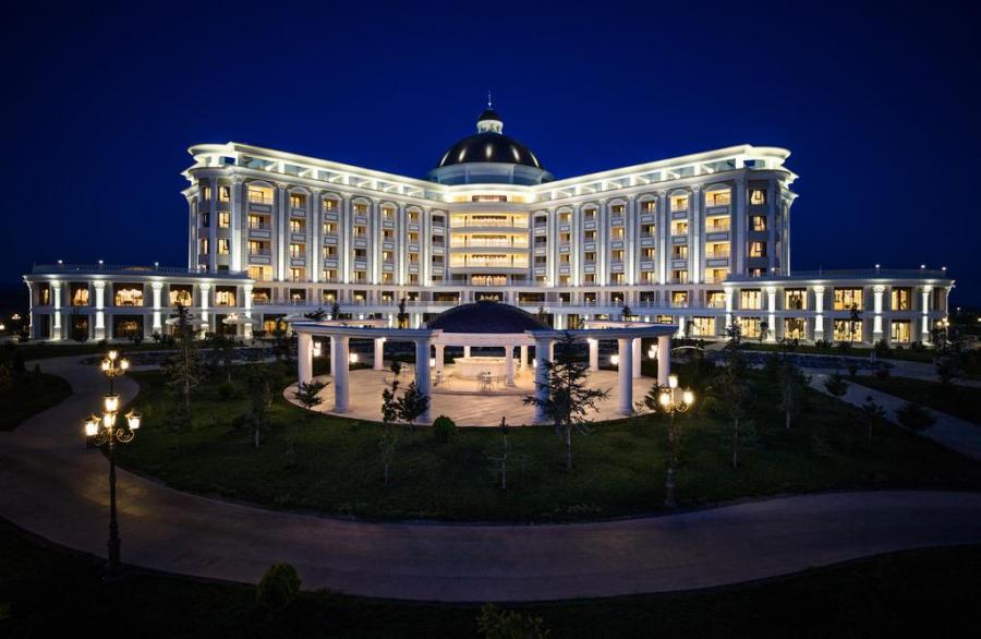 Azərbaycanda məşhur otel bağlandı 
