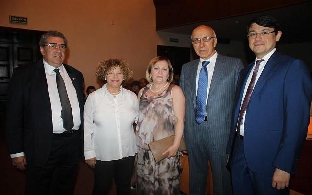 Xalq artisti 27 il sonra Bakıda - fotolar