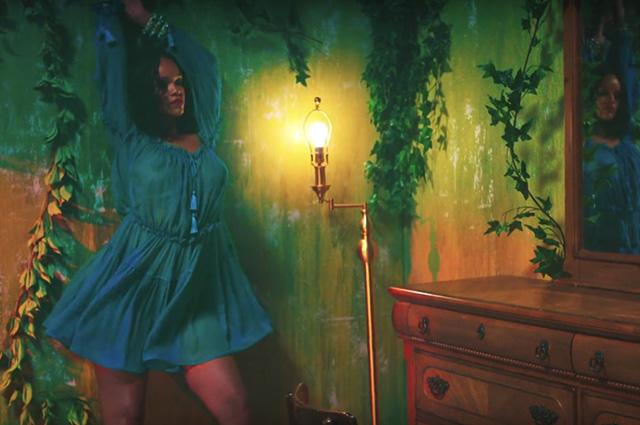 Rihannanın qalmaqallı klipi təqdim edildi