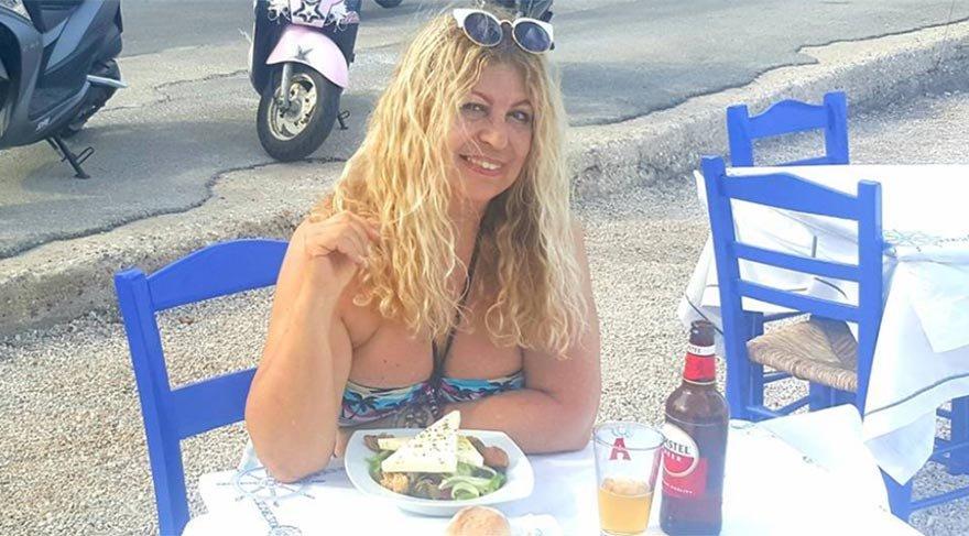 70 yaşlı müğənni bikinili fotosunu paylaşdı 