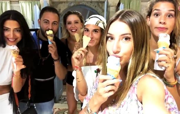 Acunun sevgilisinin subaylığa vida partisi - fotolar