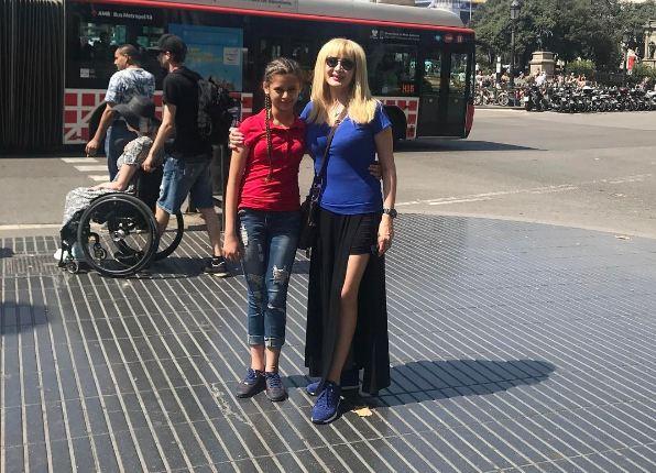 Məleykə Əsədova qızı ilə Barselonada -  foto