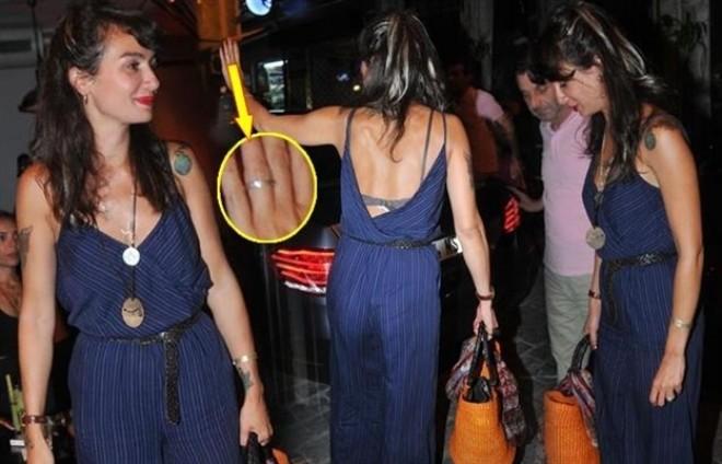 Həyat yoldaşından ayrıldı, sevgilisi ilə nişanlandı - fotolar