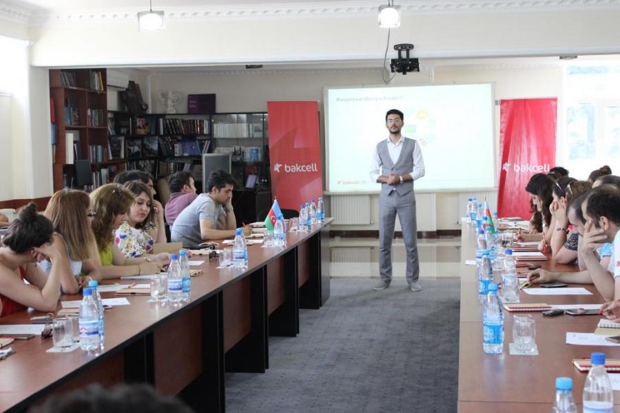 Bakcell jurnalistlər üçün seminar təşkil etdi - fotolar