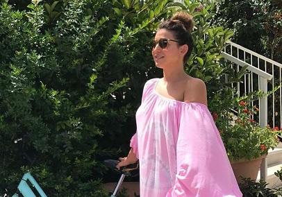 Transparan geyimdə arıqladığını nümayiş etdirdi - fotolar