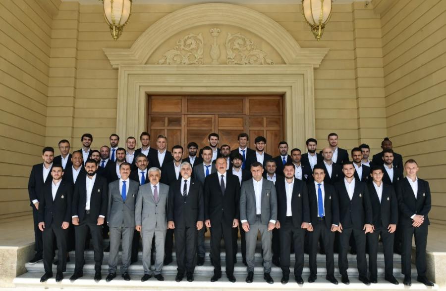 Prezident “Qarabağ” futbolçuları ilə görüşdü -  foto