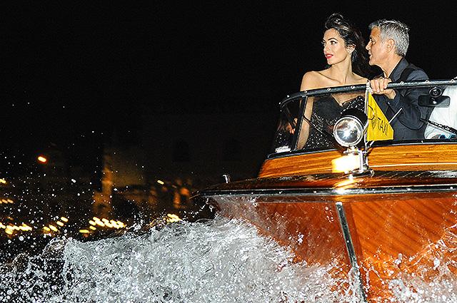 Corc Kluni və xanımının romantik anları - fotolar