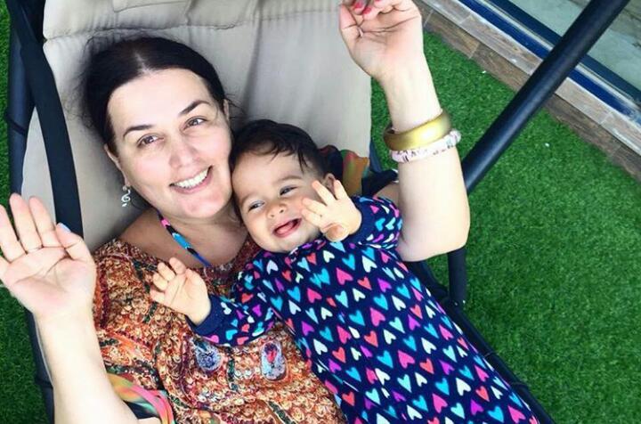 Elza Seyidcahanın nəvəsi ilə əyləncəli anları - fotolar